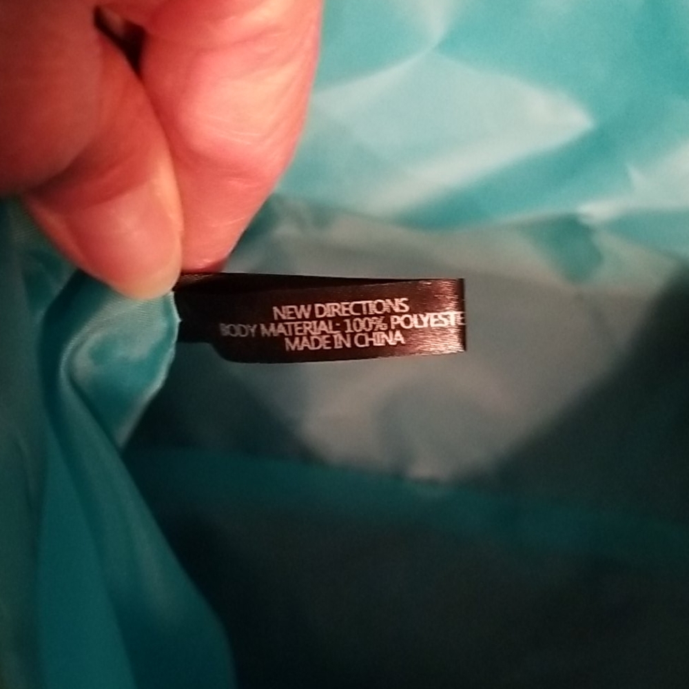 New Directions Tote. NWOT. - Picture 4 of 9